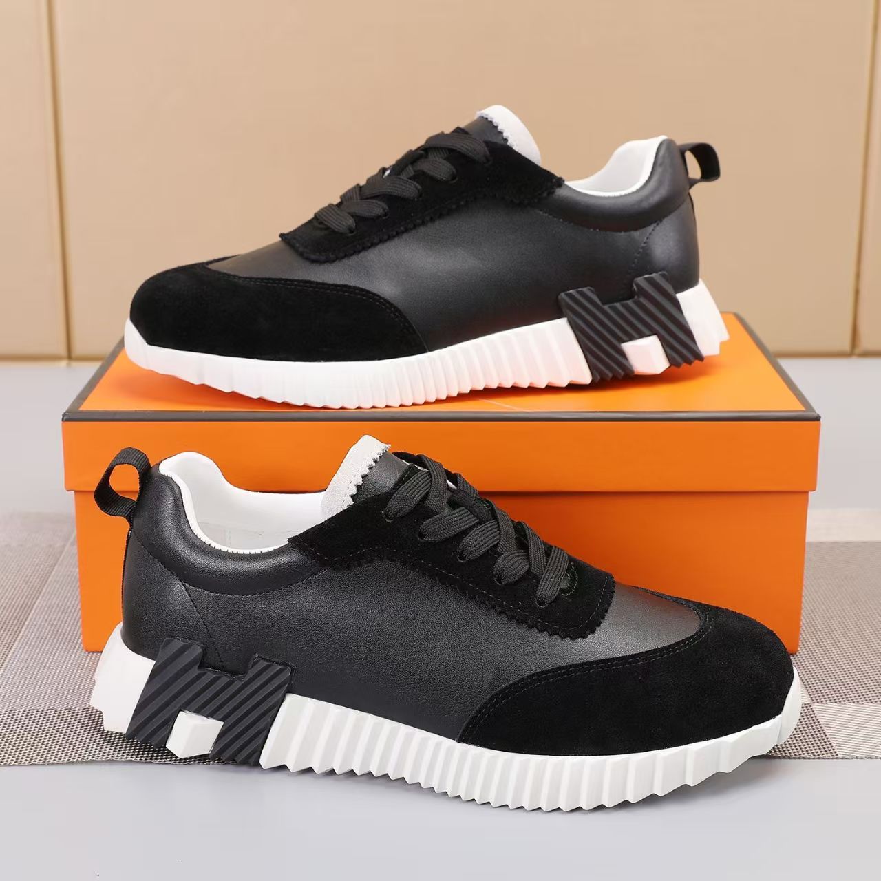 Menโs Premium Black Leather Sneakers โ Comfort & Style in One