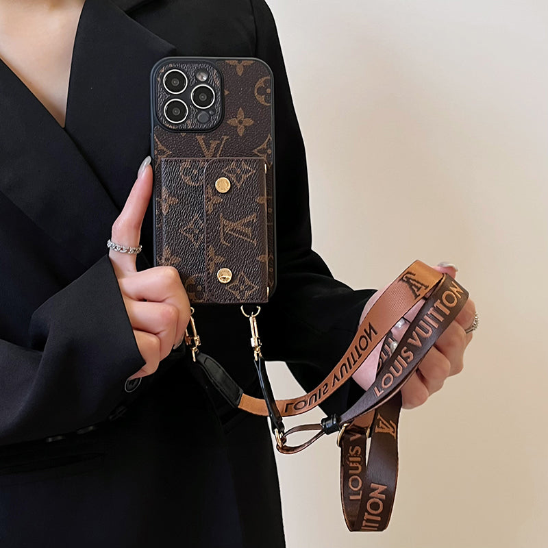 Custodia per iPhone marrone con catena Lou Card Bag