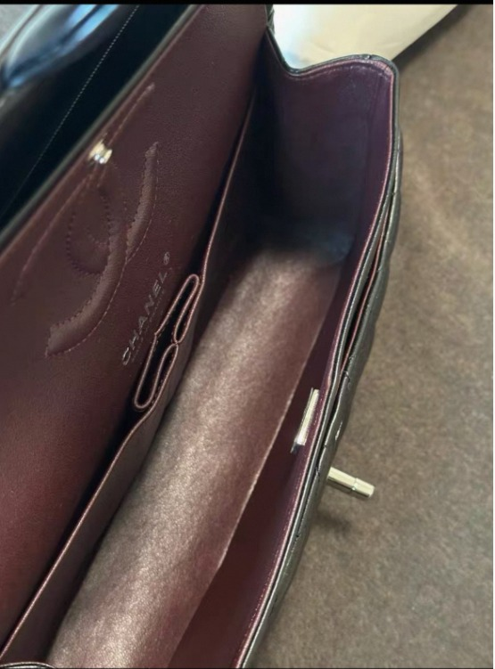 Klasszikus steppelt láncos válltáska