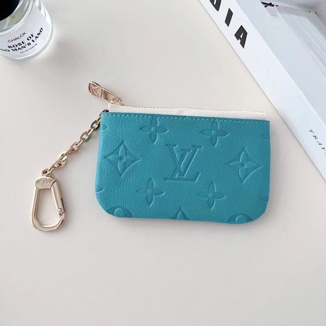 ルーをイメージしたカラフルなエンボスコインポーチコレクション（チェーンクリップ付き）