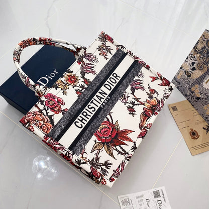 Sikkes & Finomított: Könnyű, luxus bőr kézitáska