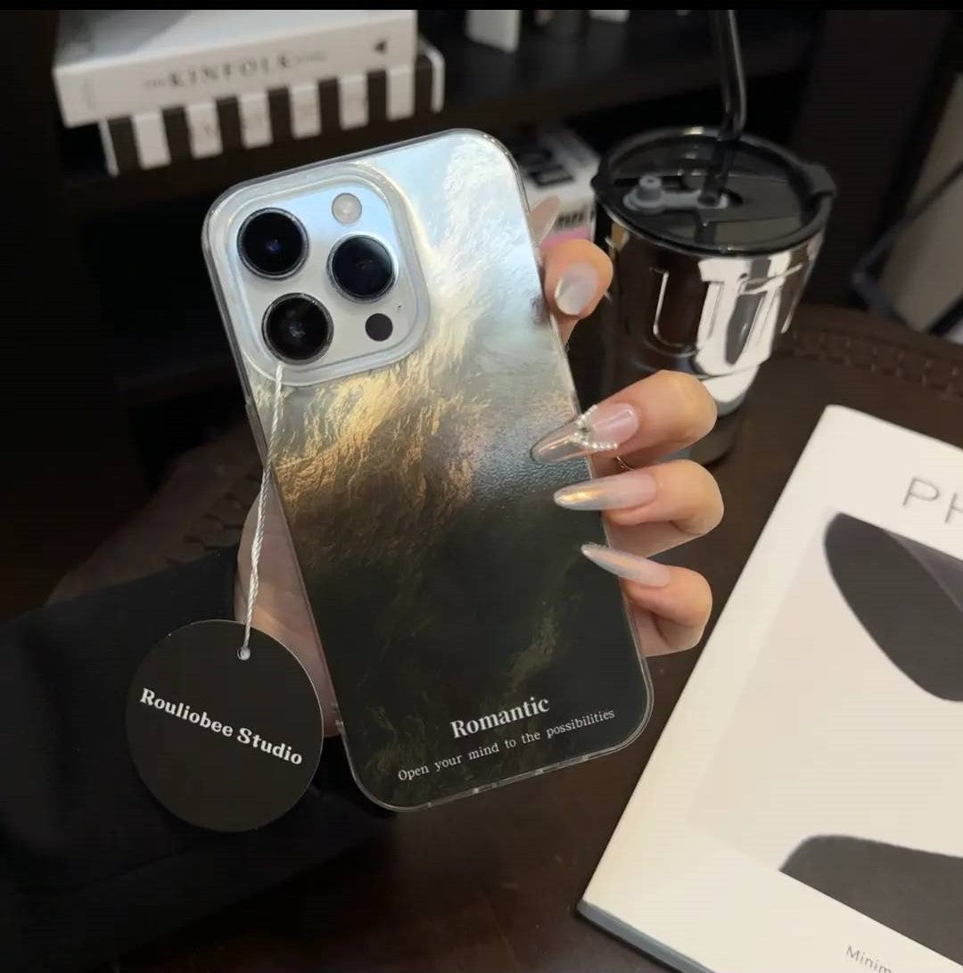 Glacier Blur Shell iPhone-etui – INS-stil iriserende design