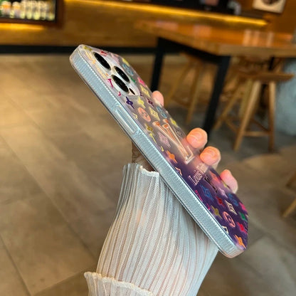 Iridescent Dreams – Holografikus LV-ihlette iPhone-tok