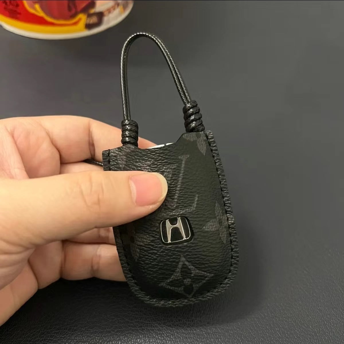 Luksusowa skórzana obudowa inteligentnego kluczyka – zaprojektowana do Audi, BMW, Benz & VW 🚗✨