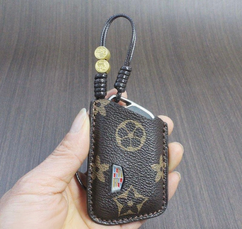 Luksusowa skórzana obudowa inteligentnego kluczyka – zaprojektowana do Audi, BMW, Benz & VW 🚗✨