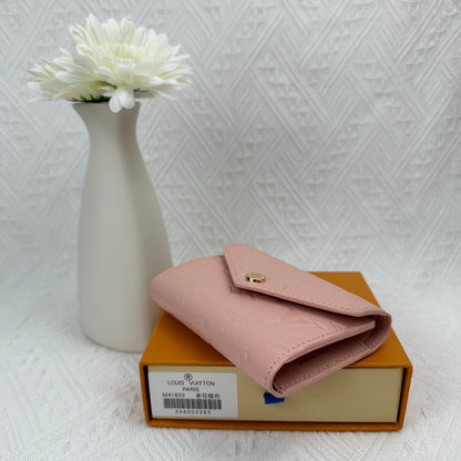 L-Luxurious divatos pénztárca – kifinomult és funkcionális