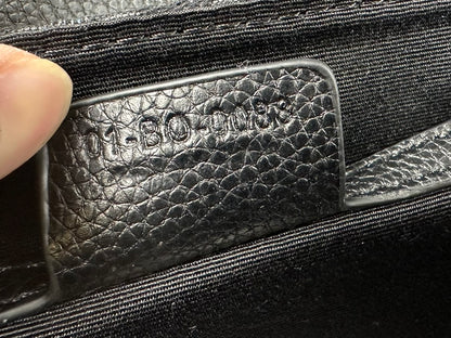 Klasszikus steppelt láncos válltáska