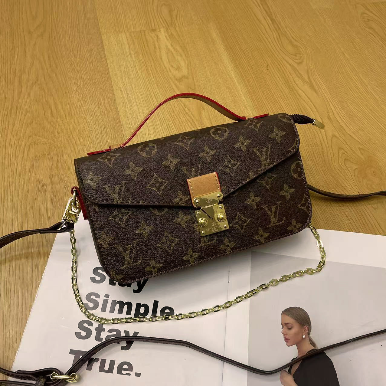 Vintage zárláncos válltáska – klasszikus monogramos kivitel