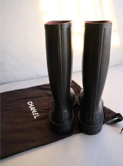 Elegant Classic Waterproof Tall Boots – Timeless Style & Comfort