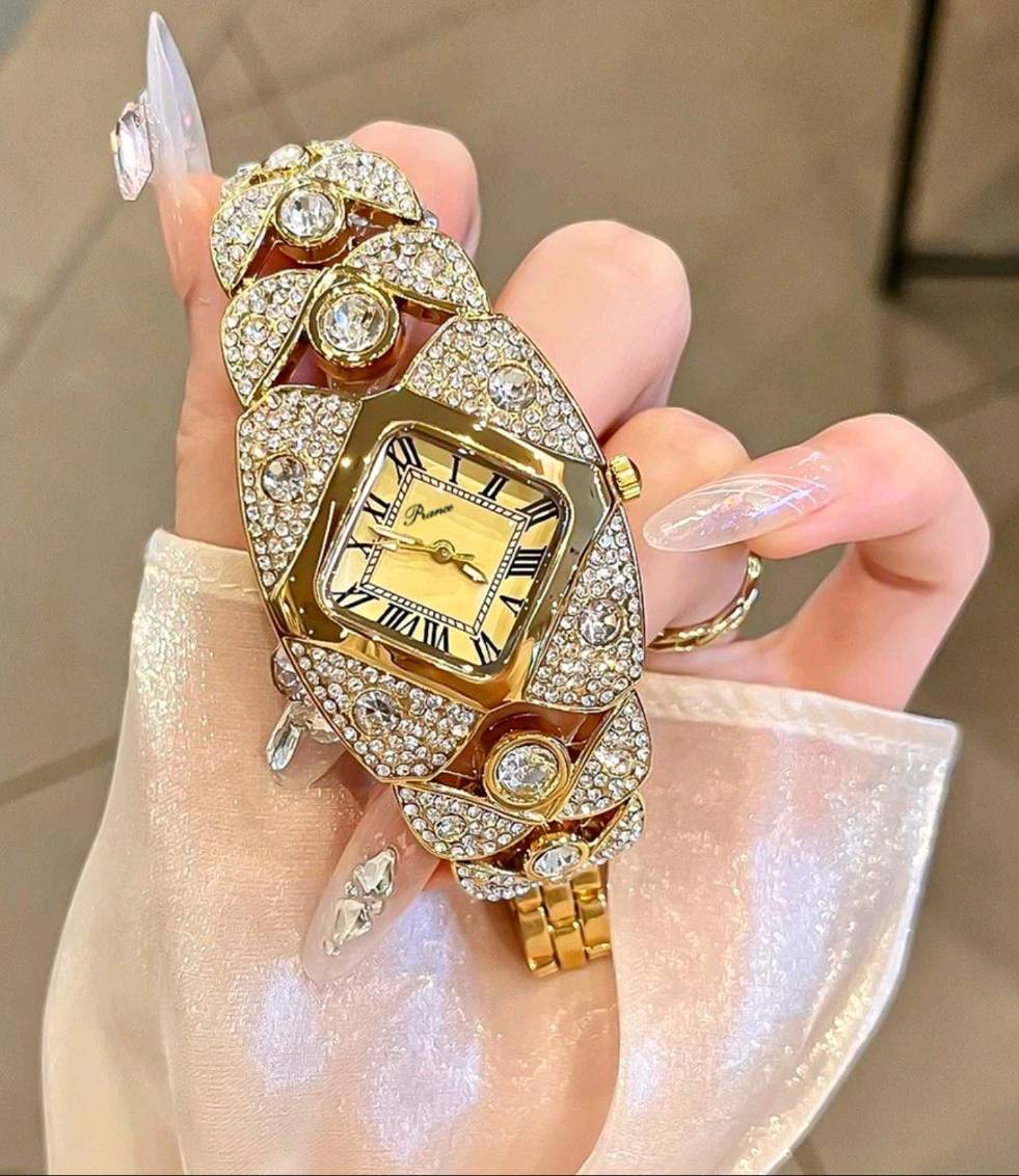 ✨Luxury Palace Style Quartz Watch