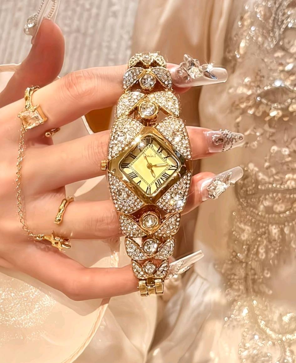 ✨Luxury Palace Style Quartz Watch