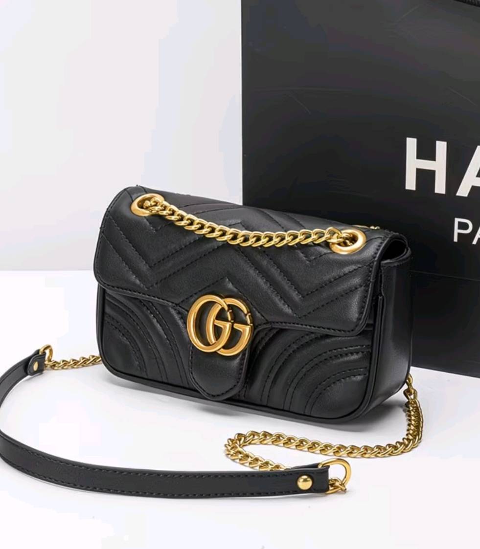 Luxury V-Shaped Chevron Quilted Leather Chain Crossbody Bag for Women