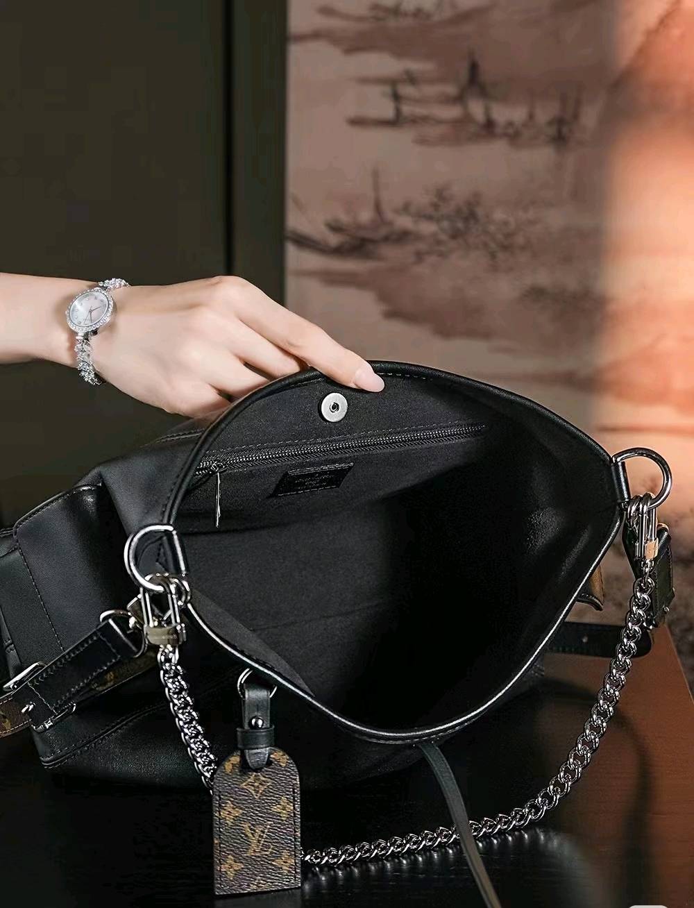 Luxury Soft Leather Signature Shoulder Tote Bag