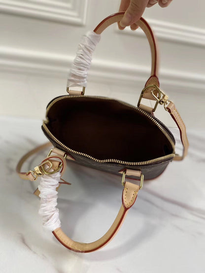 Klasszikus és stílusos Alma táska