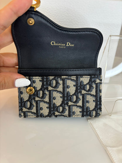 Classic Saddle Bloom Card Wallet