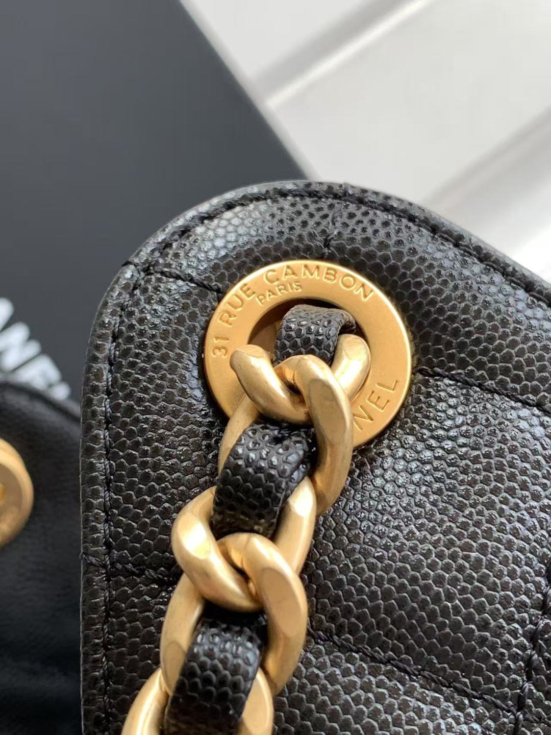 CC 25 Small Handbag Grained Calfskin & Gold-Tone Metal Bag