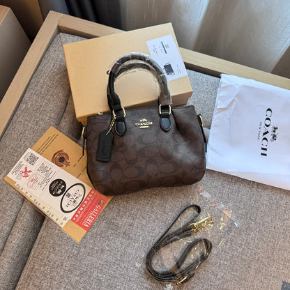 Создан до совершенства: кожаная ручная сумка с роскошным штрихом