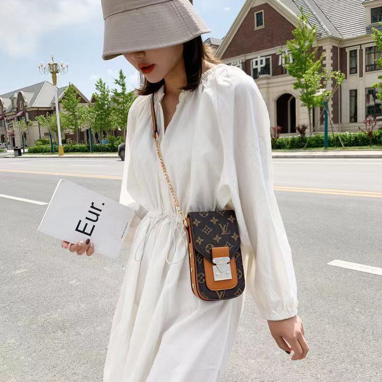 Crossbody nahkainen puhelinlaukku