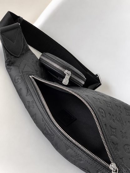Minimalist Detachable Pouch Crossbody Chest Bag