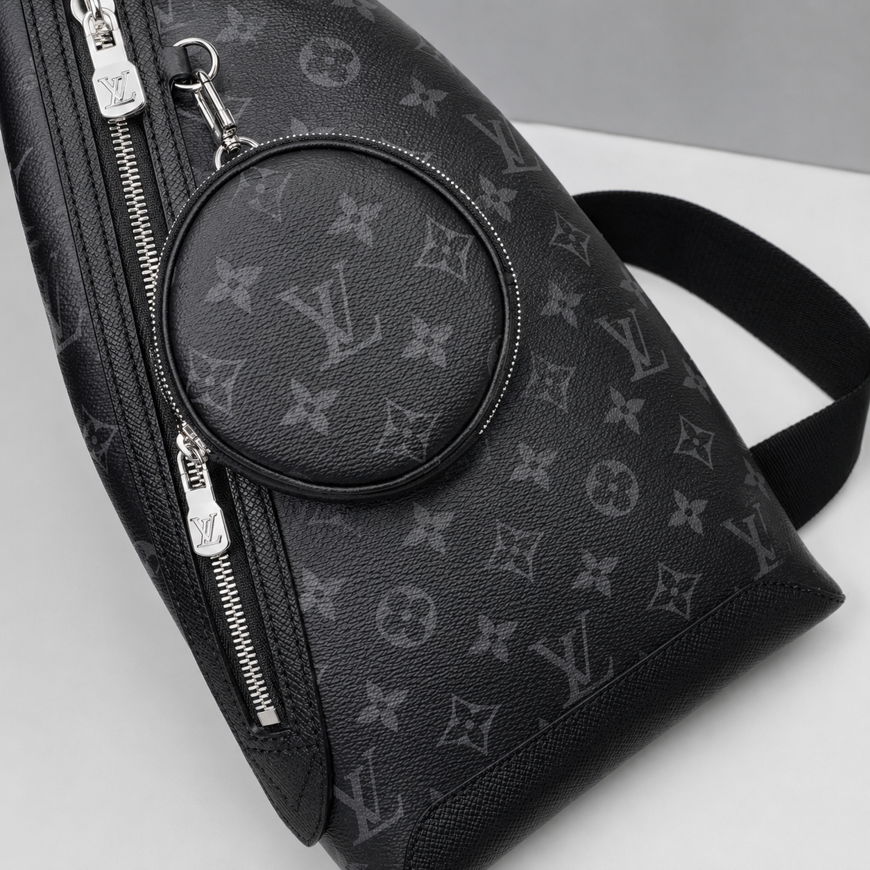 Minimalist Detachable Pouch Crossbody Chest Bag