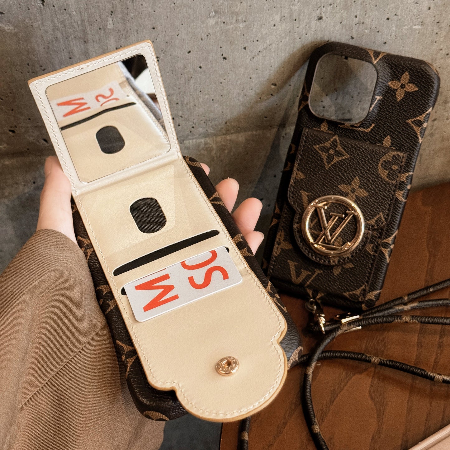 Lou Card Holder Chain iPhone -fodral