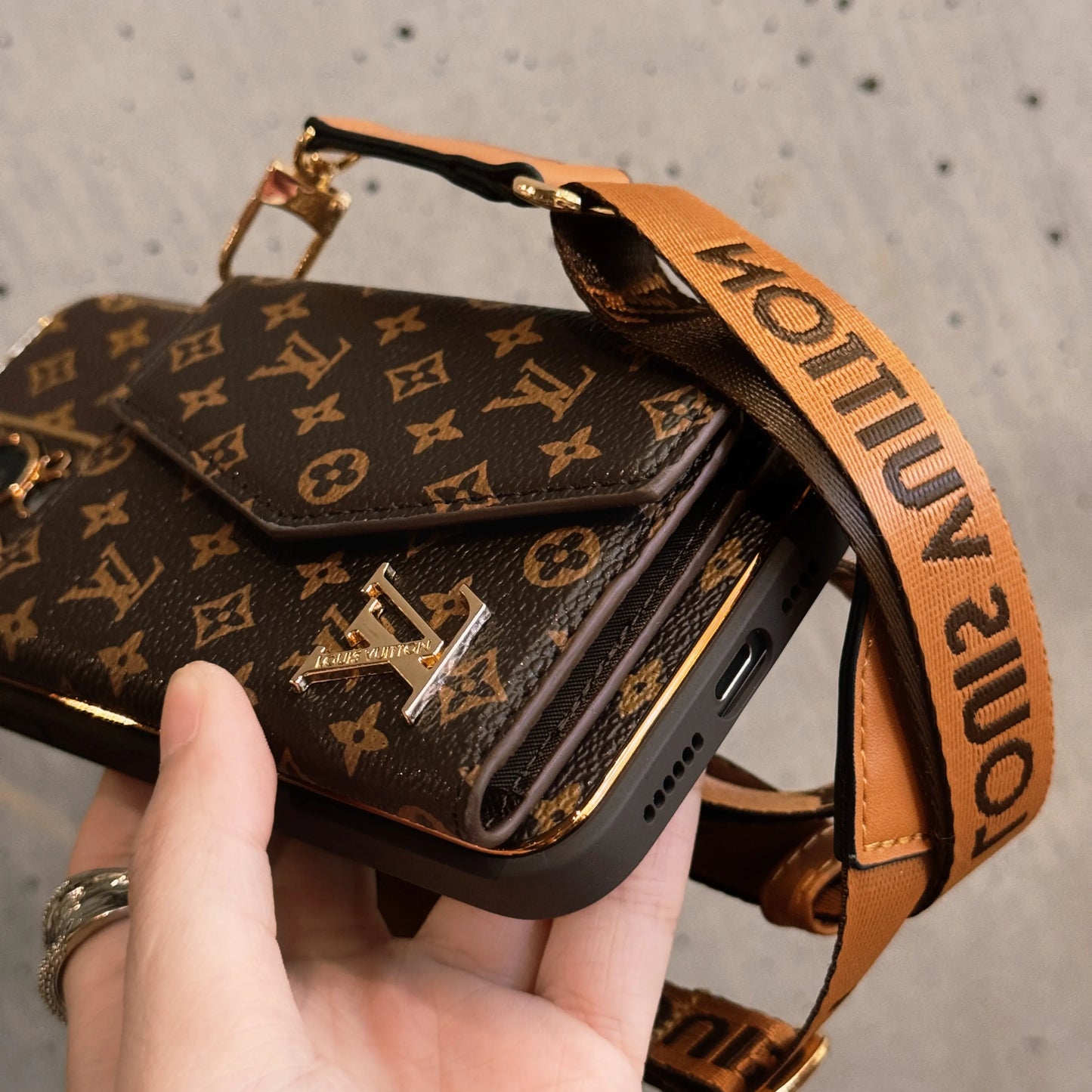 Monogram iPhone Case с кошельком и ремешком Brown Small Printing-XFQ240329