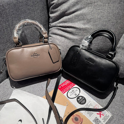 エレガントなレザーハンドバッグ：軽い贅沢のタッチ