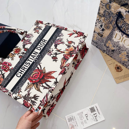 Sikkes & Finomított: Könnyű, luxus bőr kézitáska