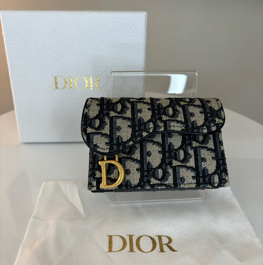 Classic Saddle Bloom Card Wallet