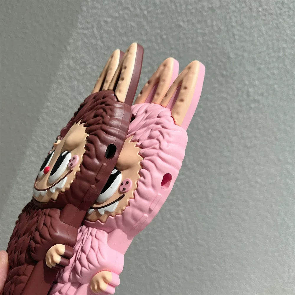 Cute Cartoon Labubu Zimomo Husă din silicon | Maro Roz - Husa iPhone