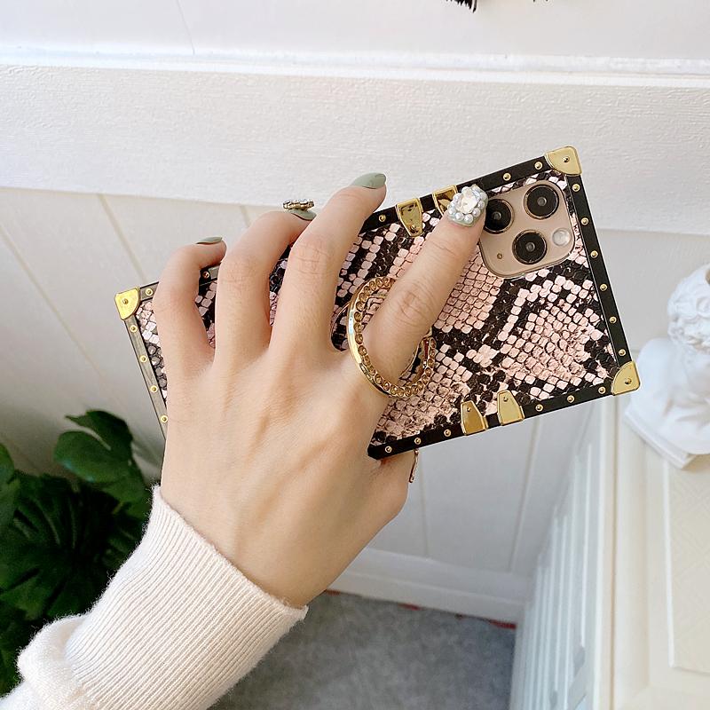 Samsung tok "Eastern Cobra" gyűrűvel