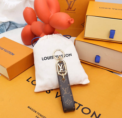 Модная ключа