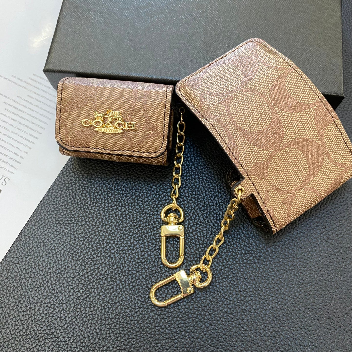 Luxe Coach AirPods 3e generatie hoesjes Lichtbruin-LGK240425