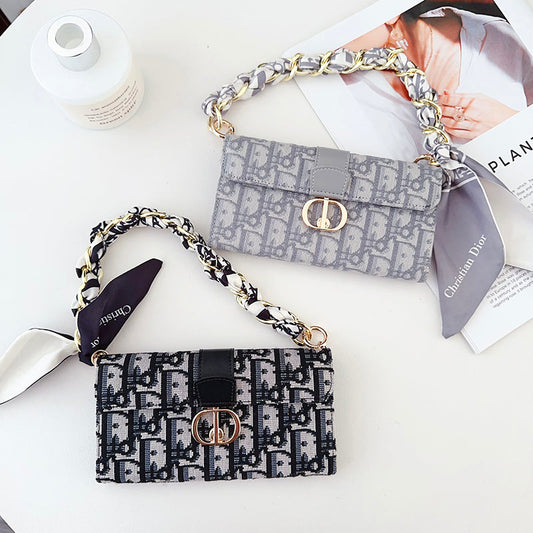 CD-laukkuhuiviketju iPhone-kotelo