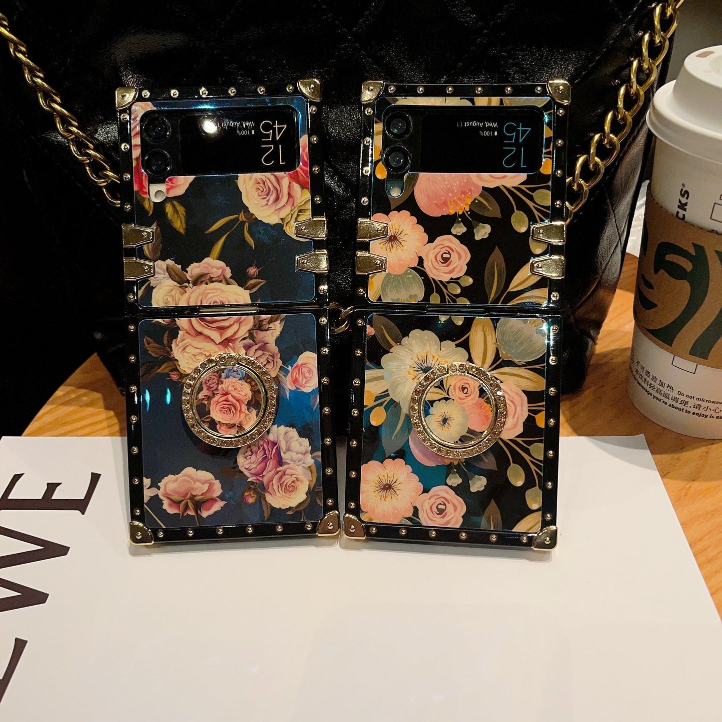 Capa quadrada para Samsung Galaxy Z Flip6/5/4/3 5G "Anel de Afrodite"