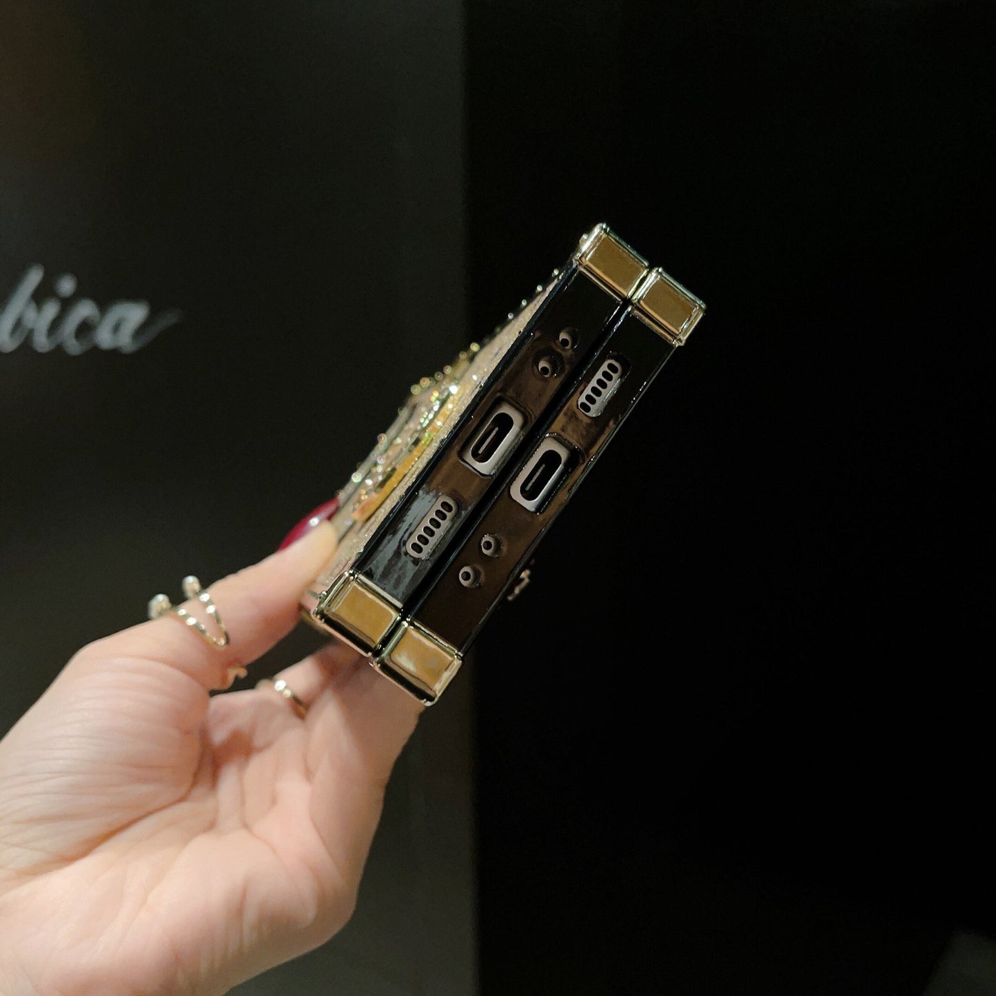 Capa quadrada Samsung Galaxy Z Flip6/5/4/3 5G "Anel de paixão"