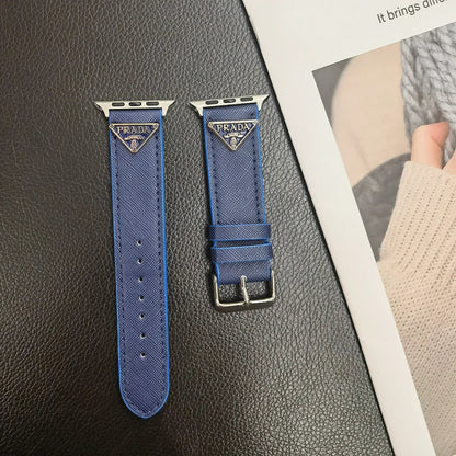 Cinturino per Apple Watch in pelle con etichetta monogramma doppio triangolo