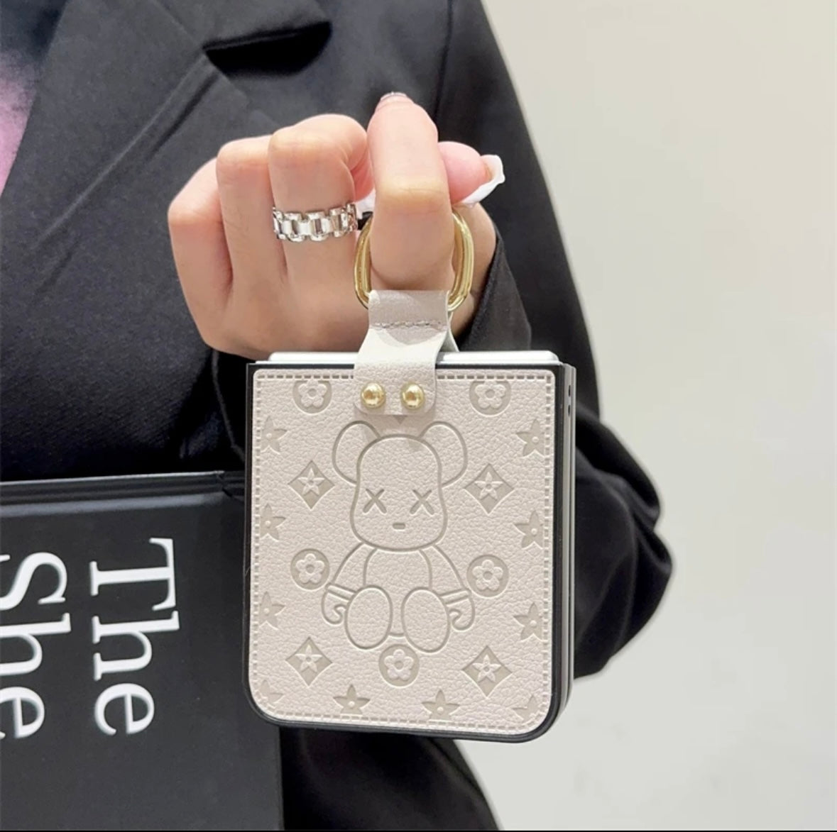 "Samsung Z Flip sorozatú bőr összecsukható zuhanásgátló mobiltelefon tok, ujjgyűrűs csat kialakítással"