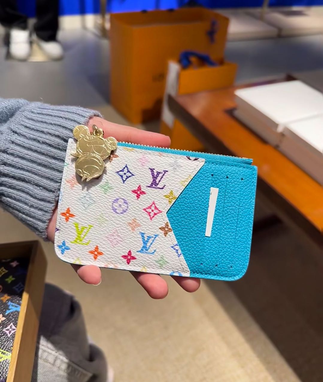 L--インスパイアされたカードホルダーウォレット：シック & 機能的！